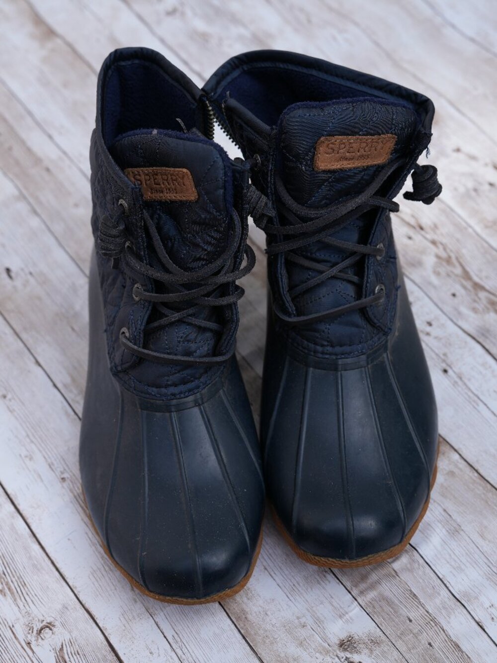 Sperry Women's STS82681 Saltwater Nylon Quilt Rain Boot Navy Size 8M